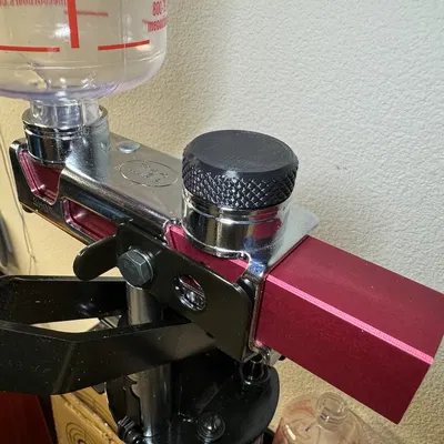 Nắp đậy chống bụi cho cổng nạp MEC 600Jr Mark V