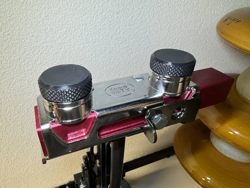 Nắp đậy chống bụi cho cổng nạp MEC 600Jr Mark V - Image 4