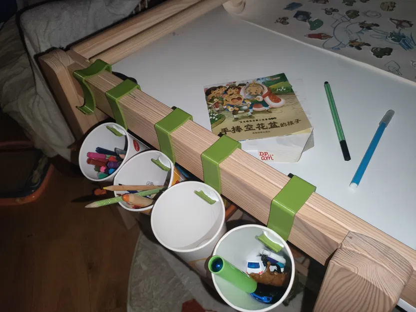 Móc treo cho bàn trẻ em Flisat của Ikea - Image 1