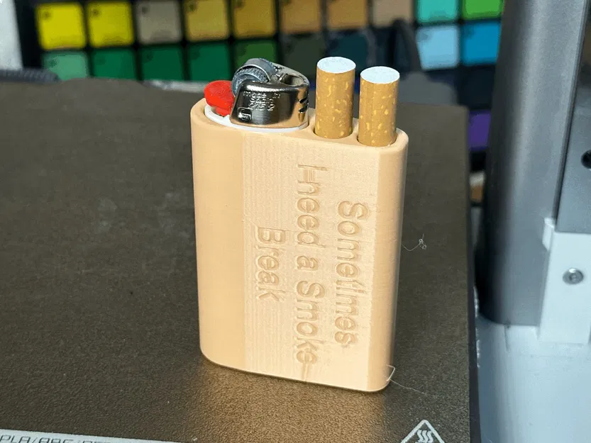 Hộp đựng bật lửa BIC Maxi (J26) và 2 điếu thuốc - Image 1