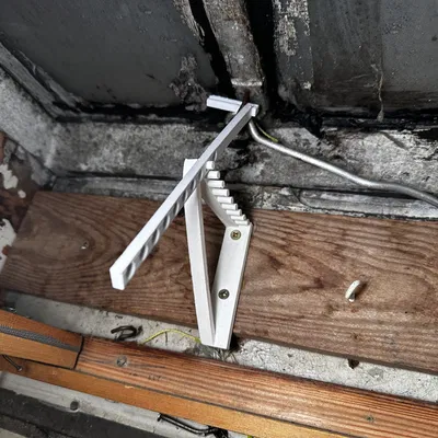 Giá đỡ cửa sổ mái cho ánh sáng tự nhiên