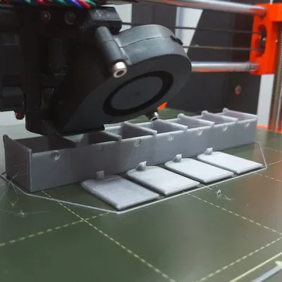 Hộp đựng thuốc Snapfit tiết kiệm vật liệu in