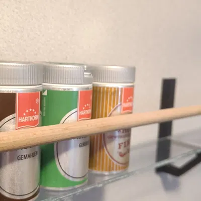Giá đỡ gia vị bằng plexiglas và gỗ ấn tượng