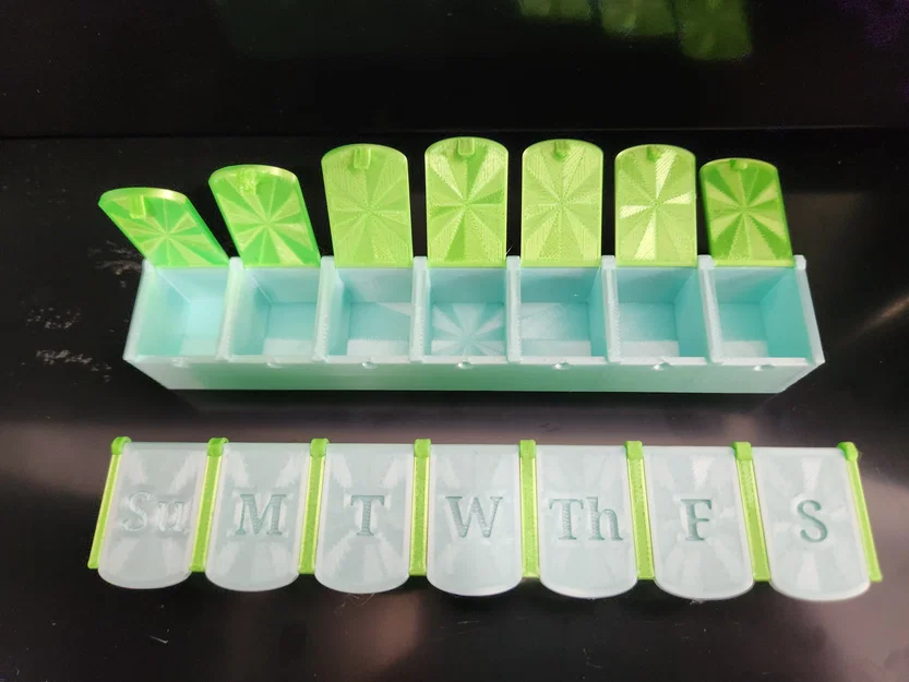 Hộp thuốc với nắp khớp nối và nắp ma sát - Image 2