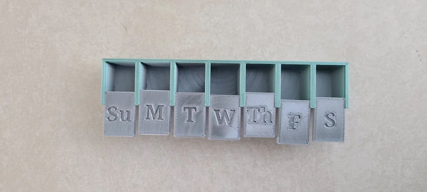 Hộp thuốc với nắp khớp nối và nắp ma sát - Image 9