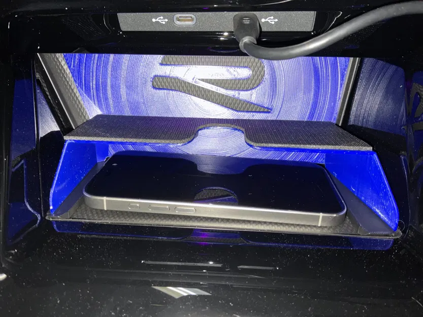 Giảm kích thước sạc không dây cho iPhone 15 Pro trên Golf MK8 - Image 4