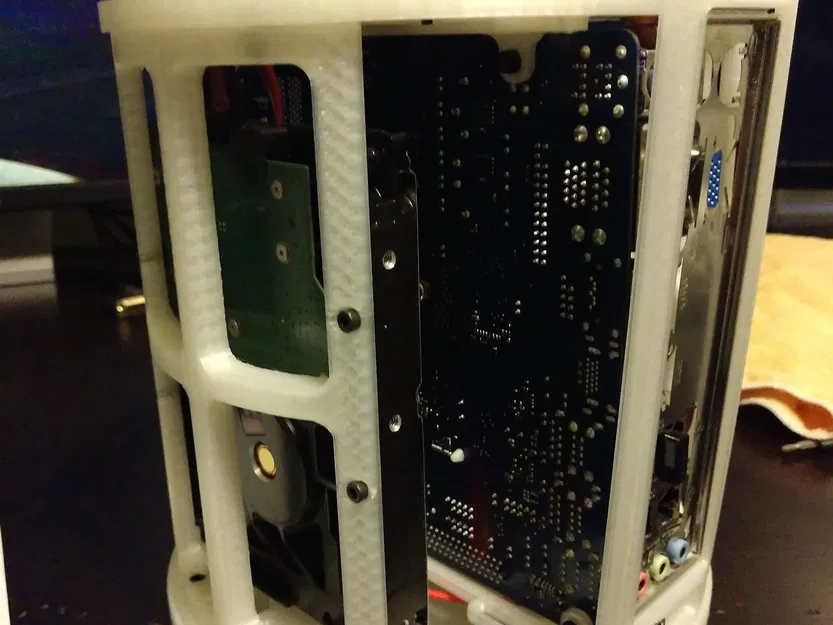 Vỏ máy tính Mini ITX cho PC nhỏ gọn - Image 23