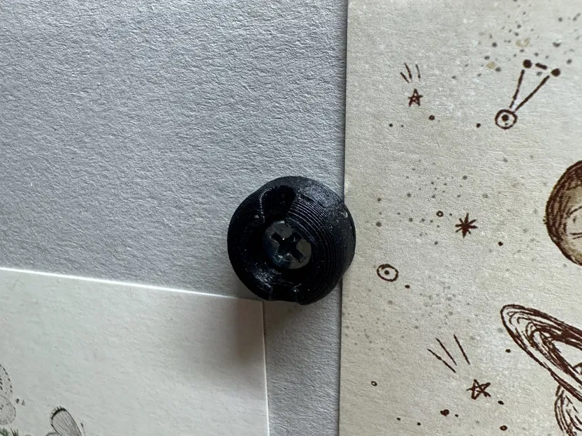 Giá đỡ cáp iPhone gắn tường đơn giản - Image 1