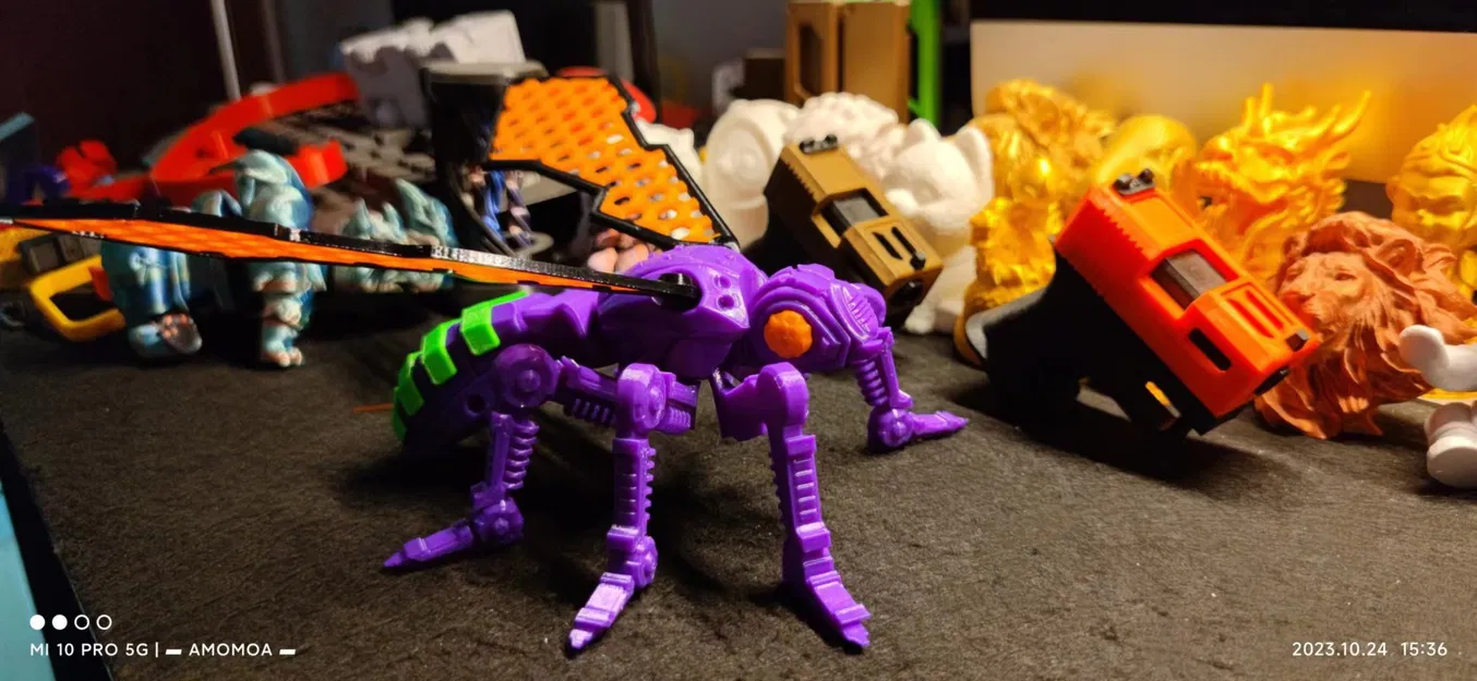 Nhân vật ong bumblebee có thể lắp ráp và tạo dáng - Image 3