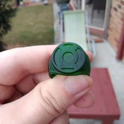 Nhẫn Green Lantern kết hợp với thiết kế WL