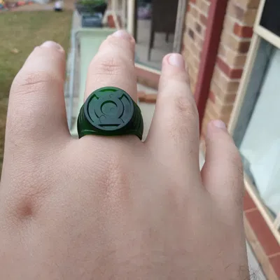 Nhẫn Green Lantern kết hợp với thiết kế WL