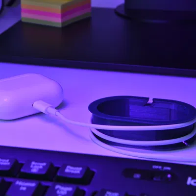 Bộ tổ chức cáp Apple dài 1m với đầu nối USB-C và Lightning