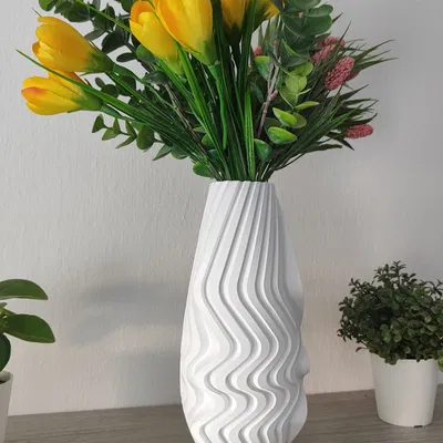 Bình hoa sóng thiết kế tinh tế cho trang trí nội thất
