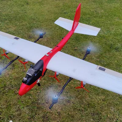 Máy bay VTOL Lidl Glider với bộ chuyển đổi Ardupilot