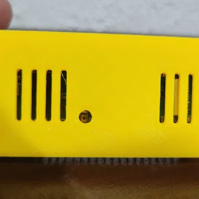 Vỏ Radxa Zero có tản nhiệt và khe GPIO