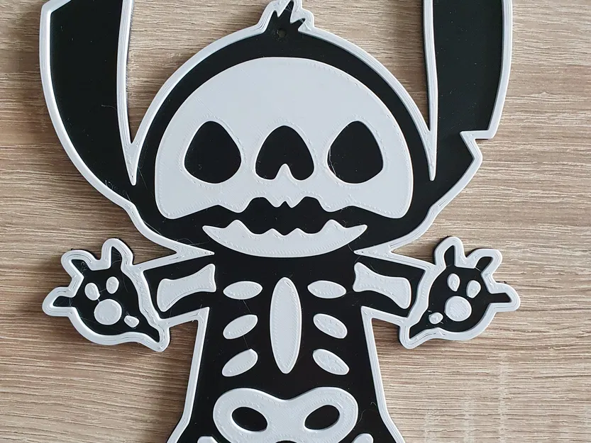 Mặt dây chuyền Halloween Stitch với thiết kế độc đáo - Image 1