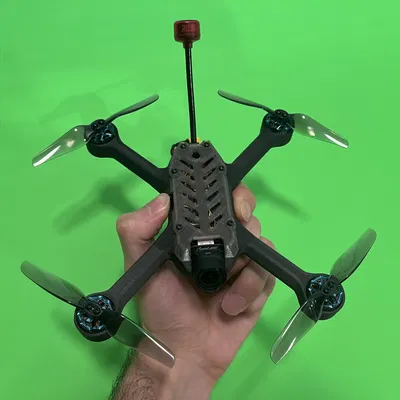 Drone FPV Wraith với khung 4 inch bằng sợi carbon