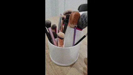 Giá đỡ cọ trang điểm có nắp và đế xoay - Image 8