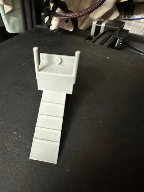 Giá đỡ cửa lấy cảm hứng từ nhân vật Judge Doom - Image 4