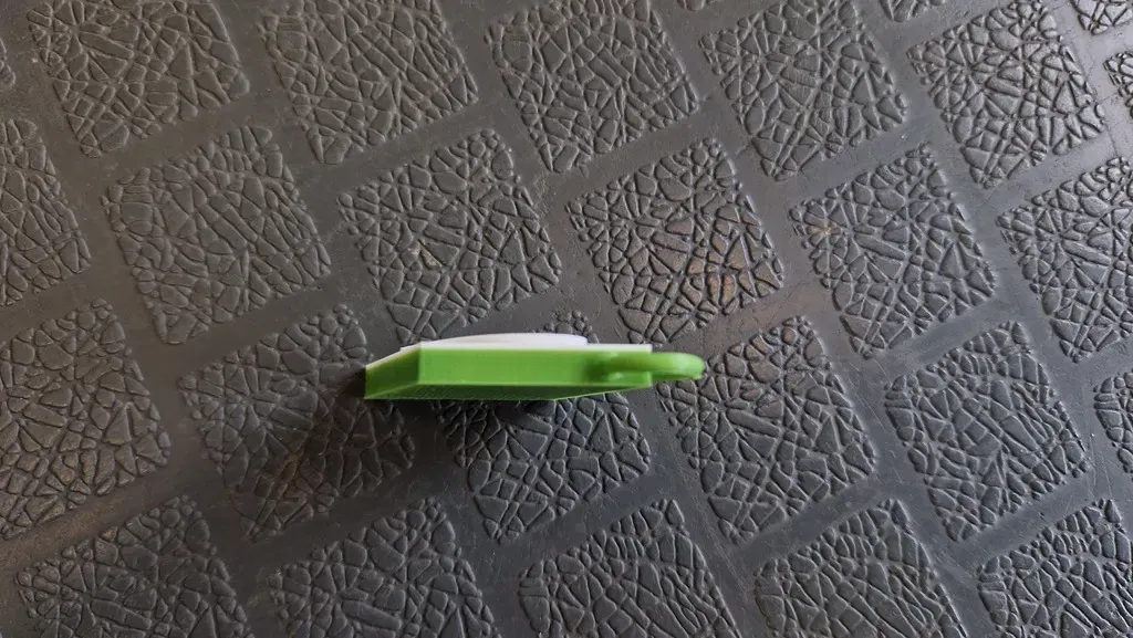 Móc khóa Werder Bremen phong cách thể thao - Image 4