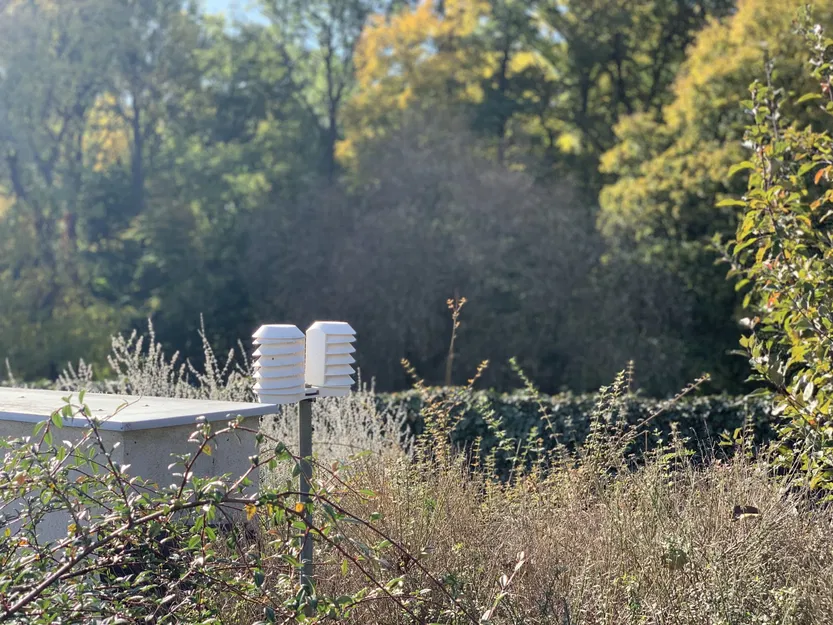 Giá đỡ và chắn bức xạ cho trạm thời tiết Netatmo 433MHz - Image 3