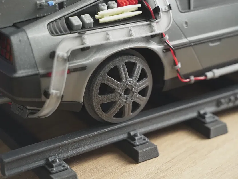 Bánh xe tàu cho DeLorean RC BTTF 1/10 - Image 1