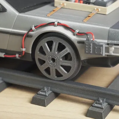 Bánh xe tàu cho DeLorean RC BTTF 1/10