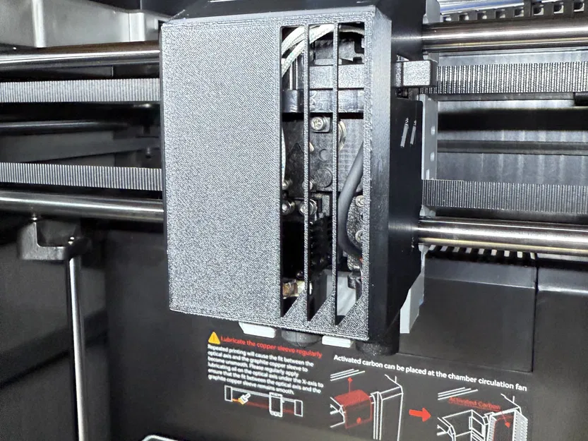 Cổng thoát khí trước cho đầu in Qidi Plus 4 - Image 1