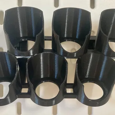 Giá đỡ chai sơn Skadis với đường kính 32.6mm