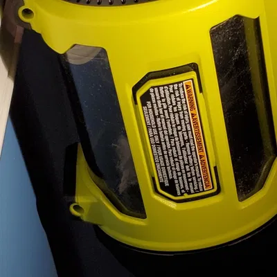 Giá đỡ tường chắc chắn cho máy hút bụi Ryobi Jobsite