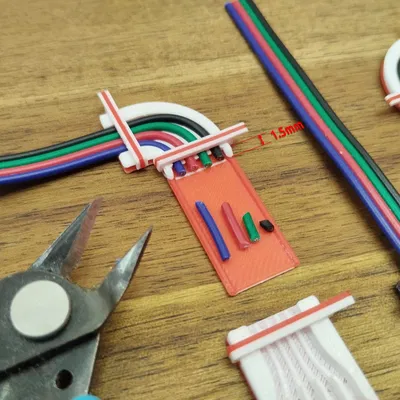 Giá đỡ hàn cho băng LED tiện lợi và gọn gàng