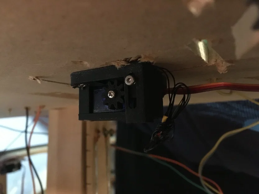 Giá đỡ servo cho tín hiệu semaphore Viessmann 4500 - Image 1