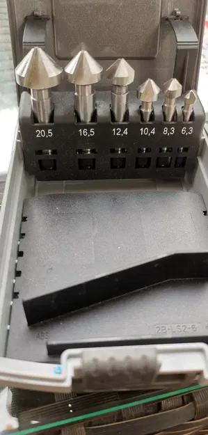 Giá đỡ mũi khoan với khoang cho mũi khoan countersink - Image 3