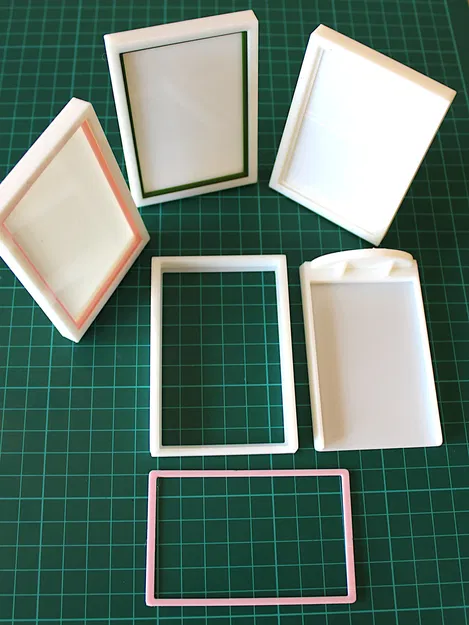 Giá đỡ thẻ ảnh Kpop & Pokemon với khung màu sắc - Image 6