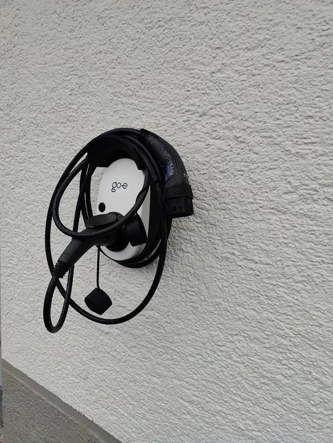 Giá đỡ cáp sạc gắn tường cho go-e Charger Gemini - Image 3