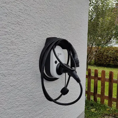 Giá đỡ cáp sạc gắn tường cho go-e Charger Gemini