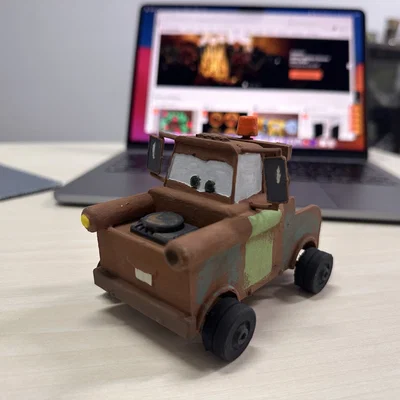 Mô hình nhân vật Tom Mater từ phim Cars của Disney