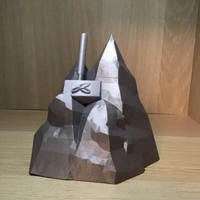 Búa của Thor bằng đá trang trí bàn làm việc