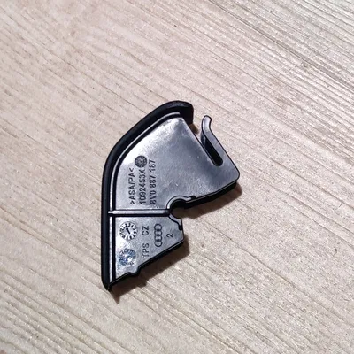 Nắp che điểm neo ghế trẻ em cho xe Audi