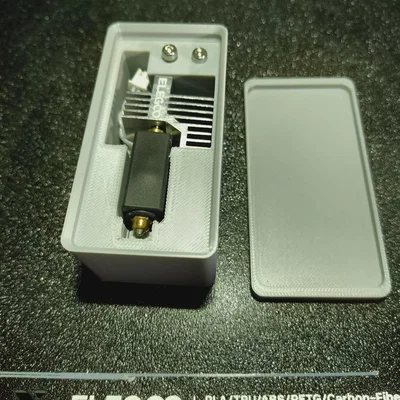 Hộp lưu trữ Hotend Elegoo Centauri Carbon có nắp