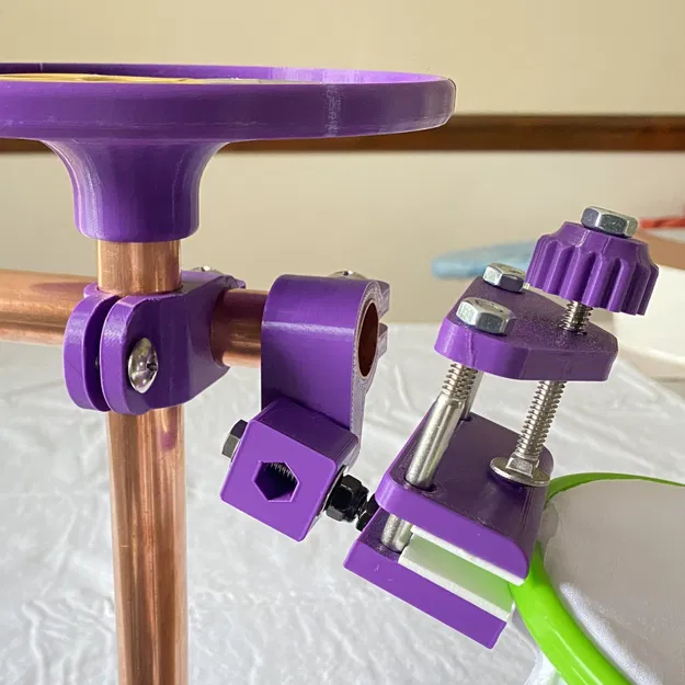 Giá đỡ thêu tay Clare: Ergonomic và dễ sử dụng - Image 4