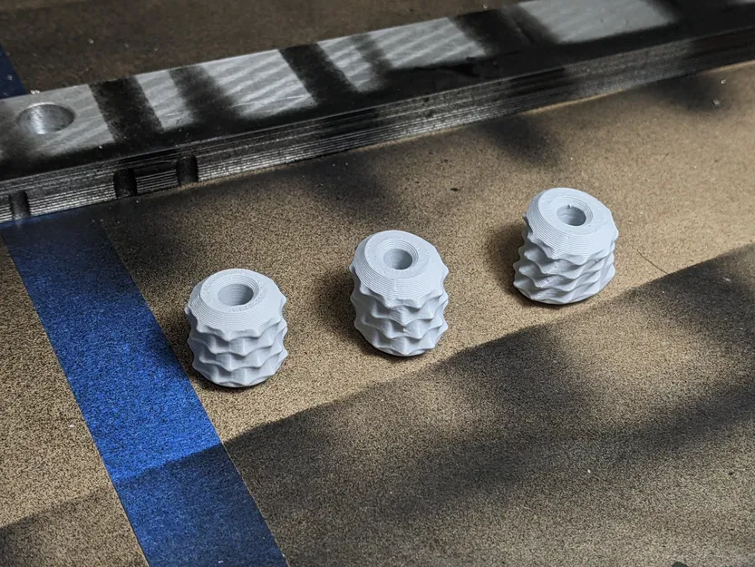 Hạt paracord 6mm với họa tiết gờ lớn và hình dáng "gai - Image 1