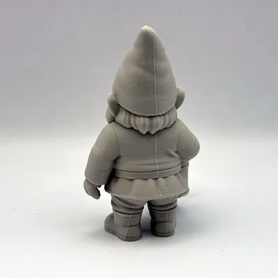 Tượng gnome tưới cây trang trí cho vườn