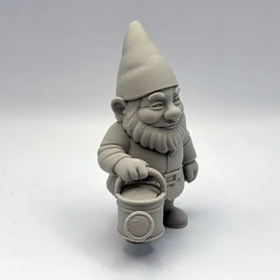 Tượng gnome tưới cây trang trí cho vườn