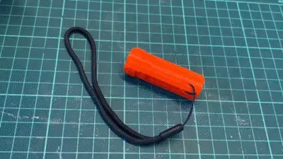 Hộp đựng nút tai đơn giản với khóa xoay chắc chắn - Image 1