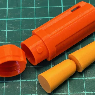 Hộp đựng nút tai đơn giản với khóa xoay chắc chắn