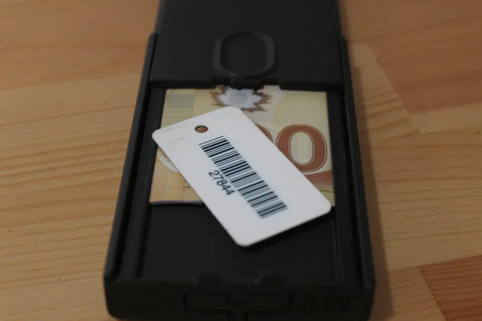 Ví đựng tiền in sẵn thiết kế tinh tế và tiện dụng - Image 6