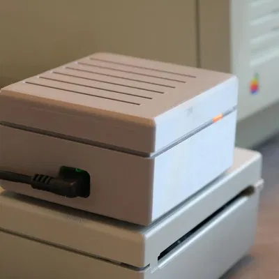 Hộp mini PiSCSI cho Raspberry Pi Zero và Mac cổ điển