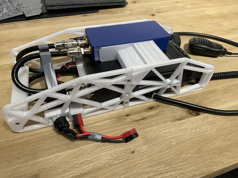 Khung di động cho máy phát Yaesu FT-857D - Image 4