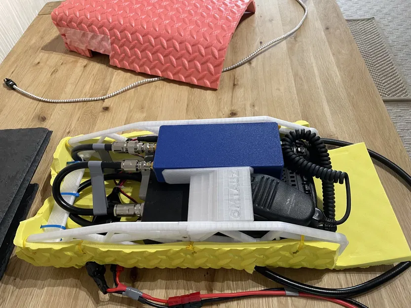 Khung di động cho máy phát Yaesu FT-857D - Image 9